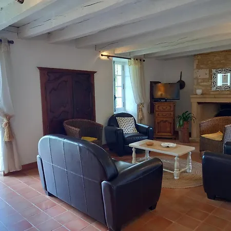 Holiday home De Charme Lalaurie Sauveterre-la-Lemance