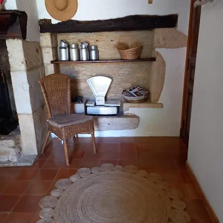 Holiday home De Charme Lalaurie Sauveterre-la-Lemance